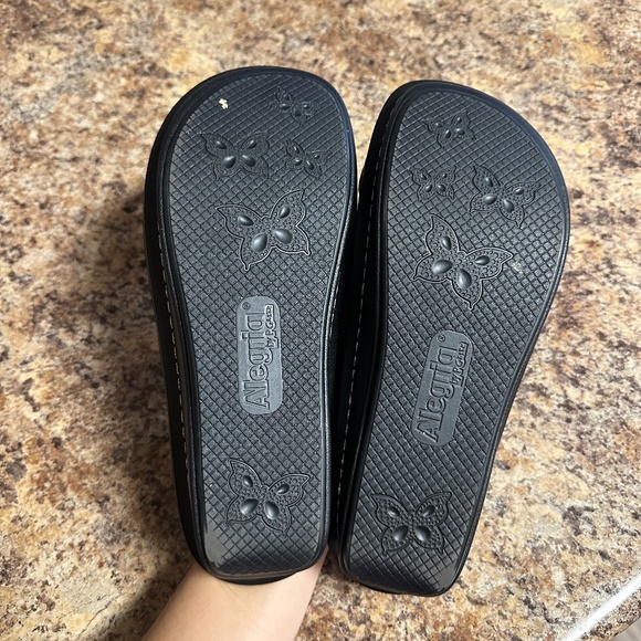 Alegria Black and Gray Leopard Print Sandals - Picture 6 of 8